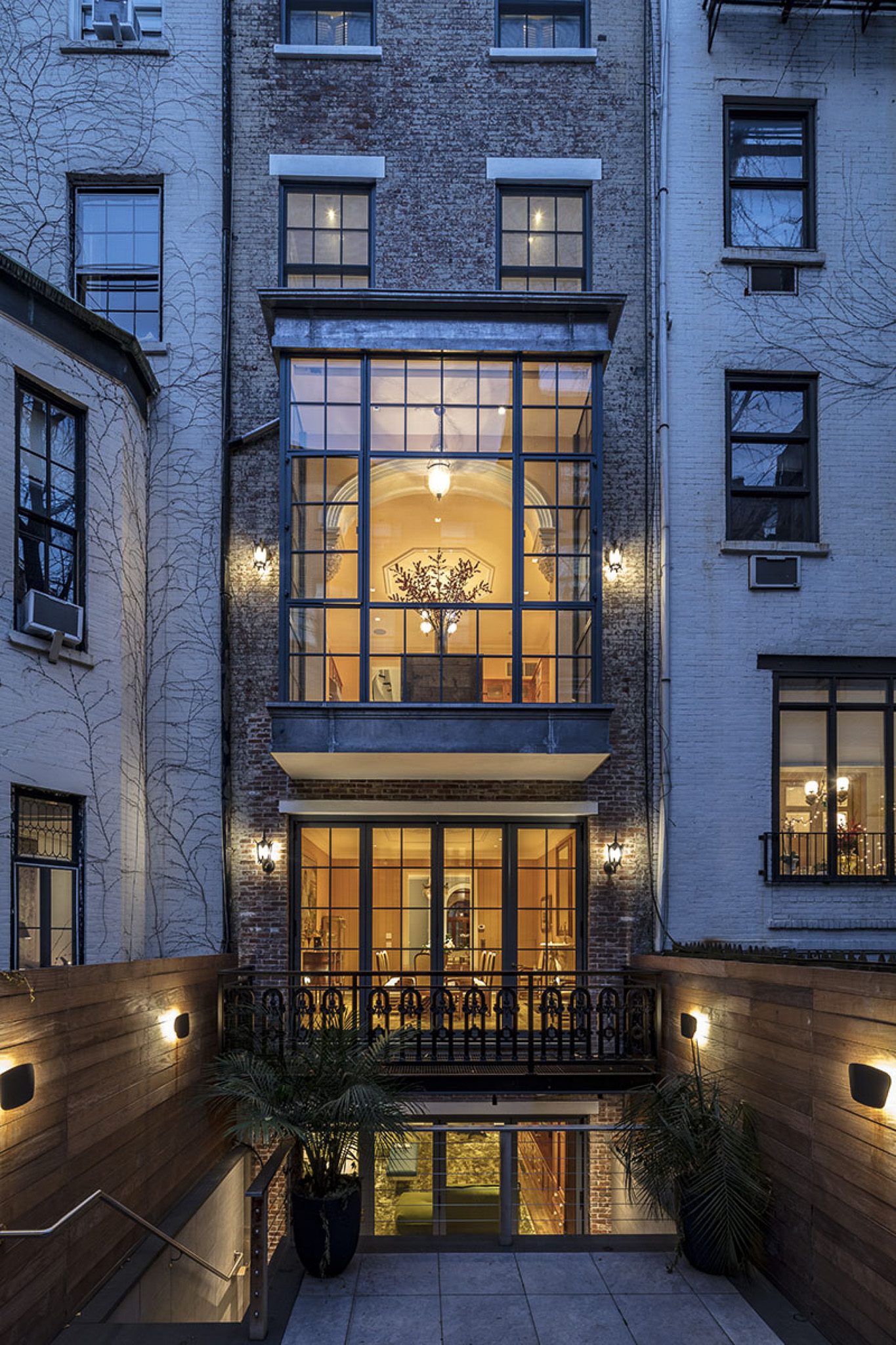 A large building with a lot of windows.